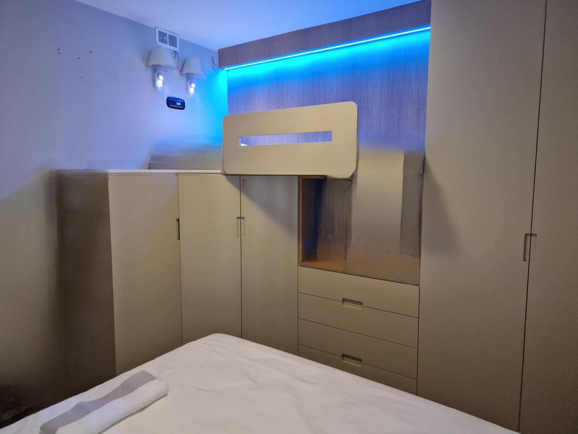 Desenzano Luxury Apartment デセンツァーノ・デル・ガルダ エクステリア 写真